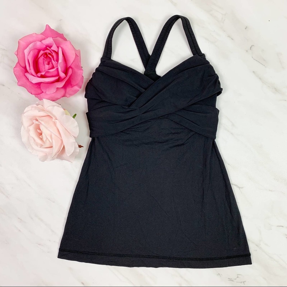 Lululemon Womens Sz 4 Wrap it Up Tank Black Racerback Keyhole Back Built in Bra